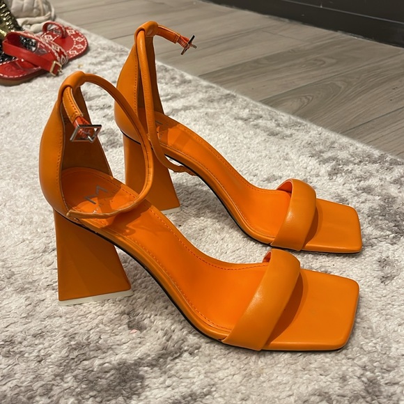 Marc Fisher Ankle Strap Sandals - Picture 12 of 12